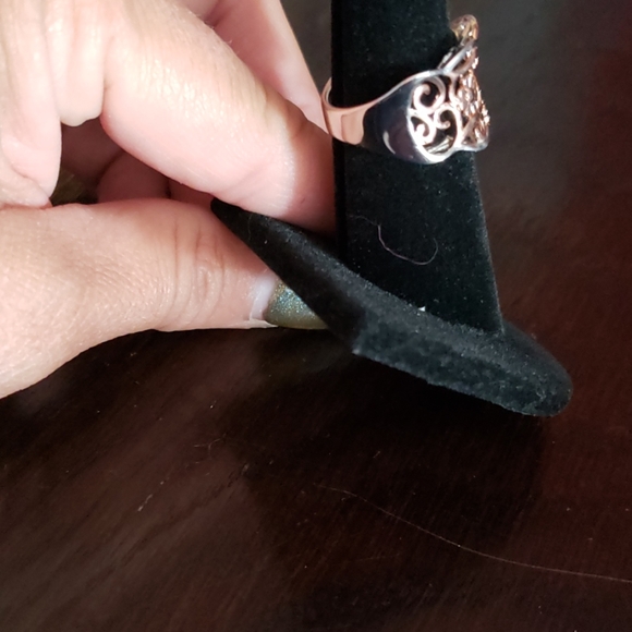 Ring - Picture 2 of 2